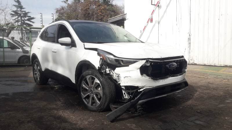 Ford ESCAPE AWD 2.0 AUT 2024, patente TPYZ46