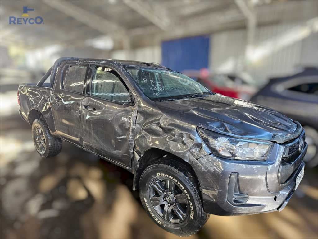 Toyota HI LUX TM 4X4 2.8 2021, patente RCFB218
