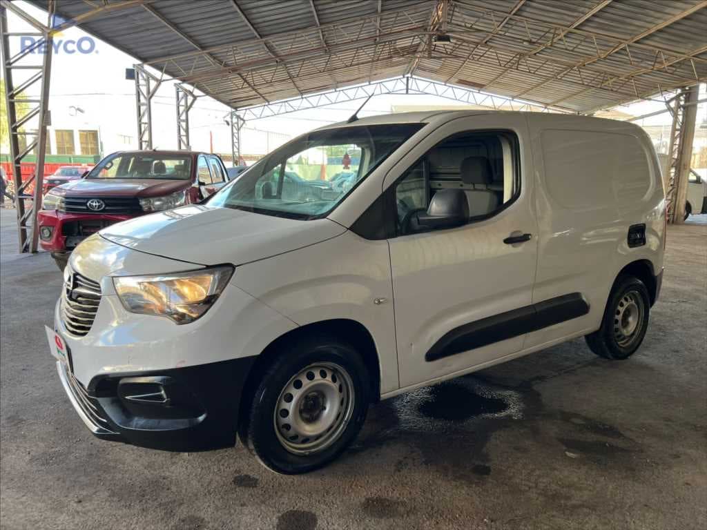 Opel COMBO 1.6 2023, patente SHZG654