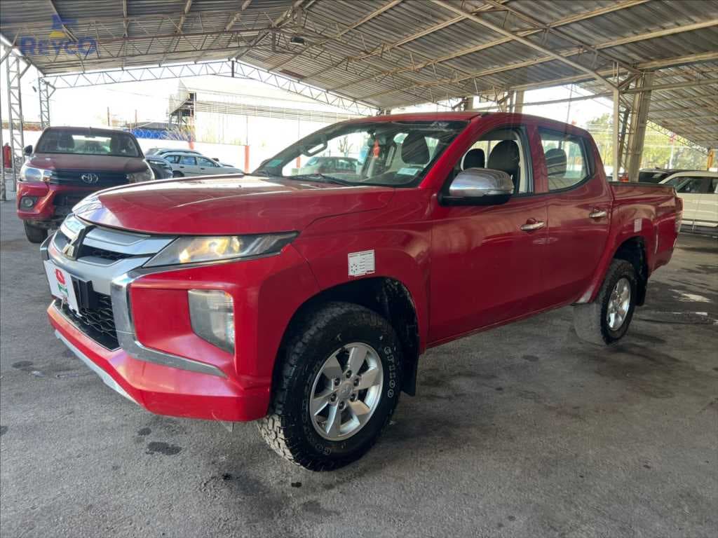 Mitsubishi L200 KATANA CRT 4X4 2.4 2023, patente SPVG825