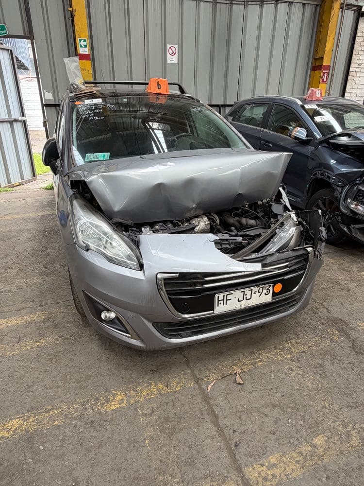 PEUGEOT 5008 ALLURE E HDI 1.6 AUT 2015