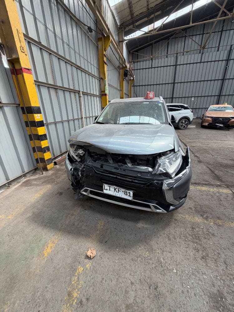 Mitsubishi Outlander 2.0 2026
