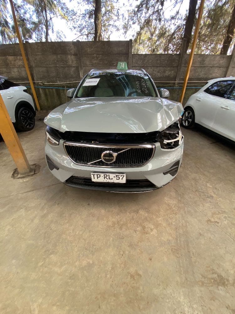 VOLVO XC40 B4 PLUS 2.0 AUT 2024